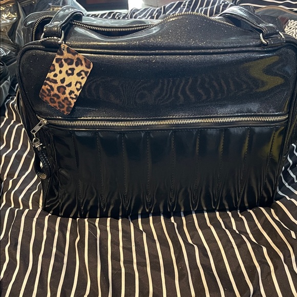 Trophy Queen Handbags - Trophy Queen Weekender a travel bag